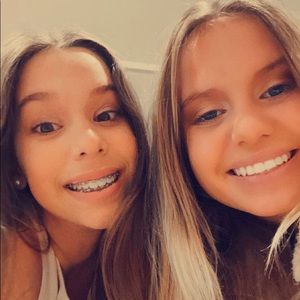 Meet your Posher, Chloe